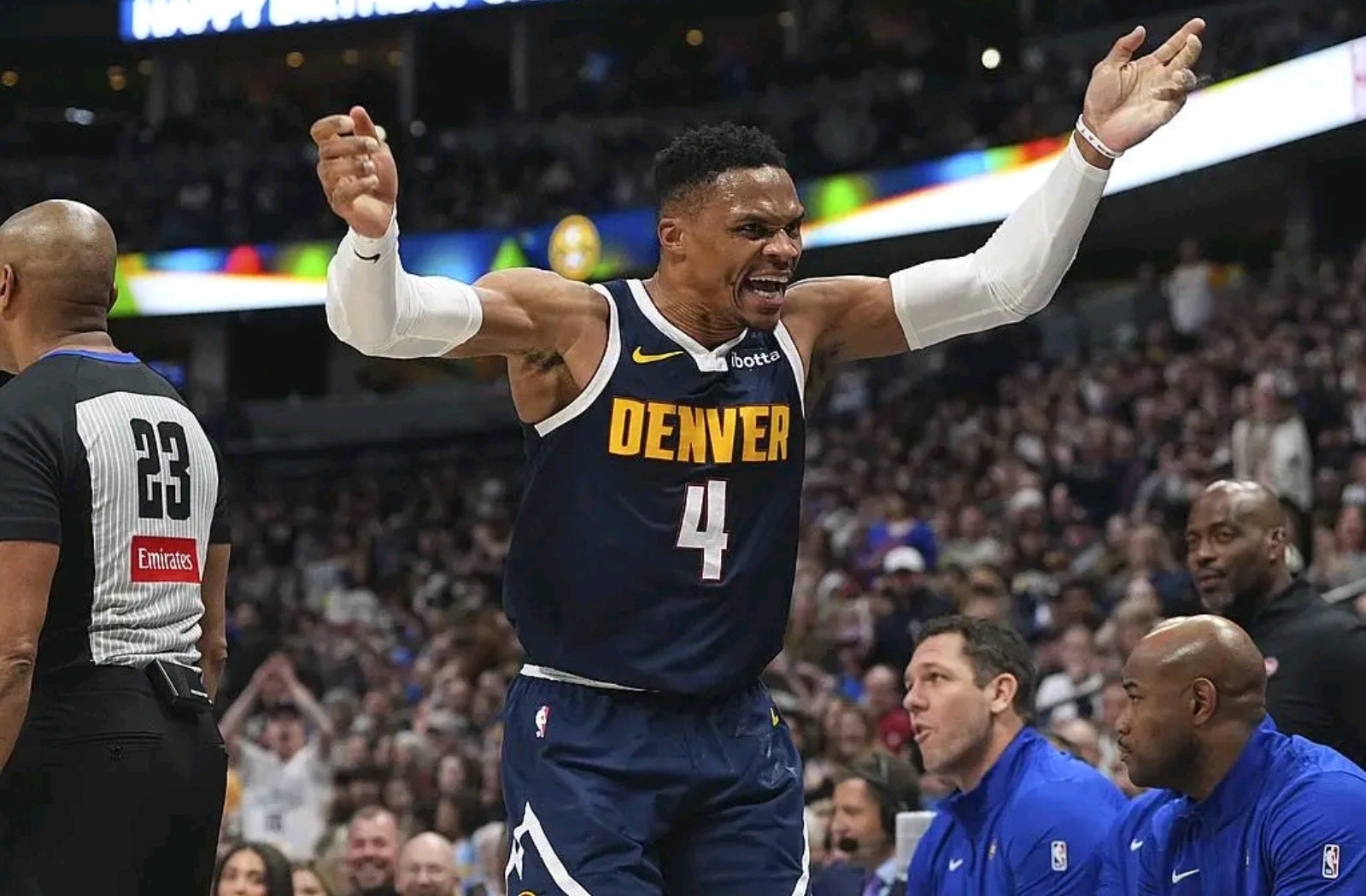 福建队绝杀掘金,戈贝尔统治全场 福建队绝杀掘金,戈贝尔统治全场