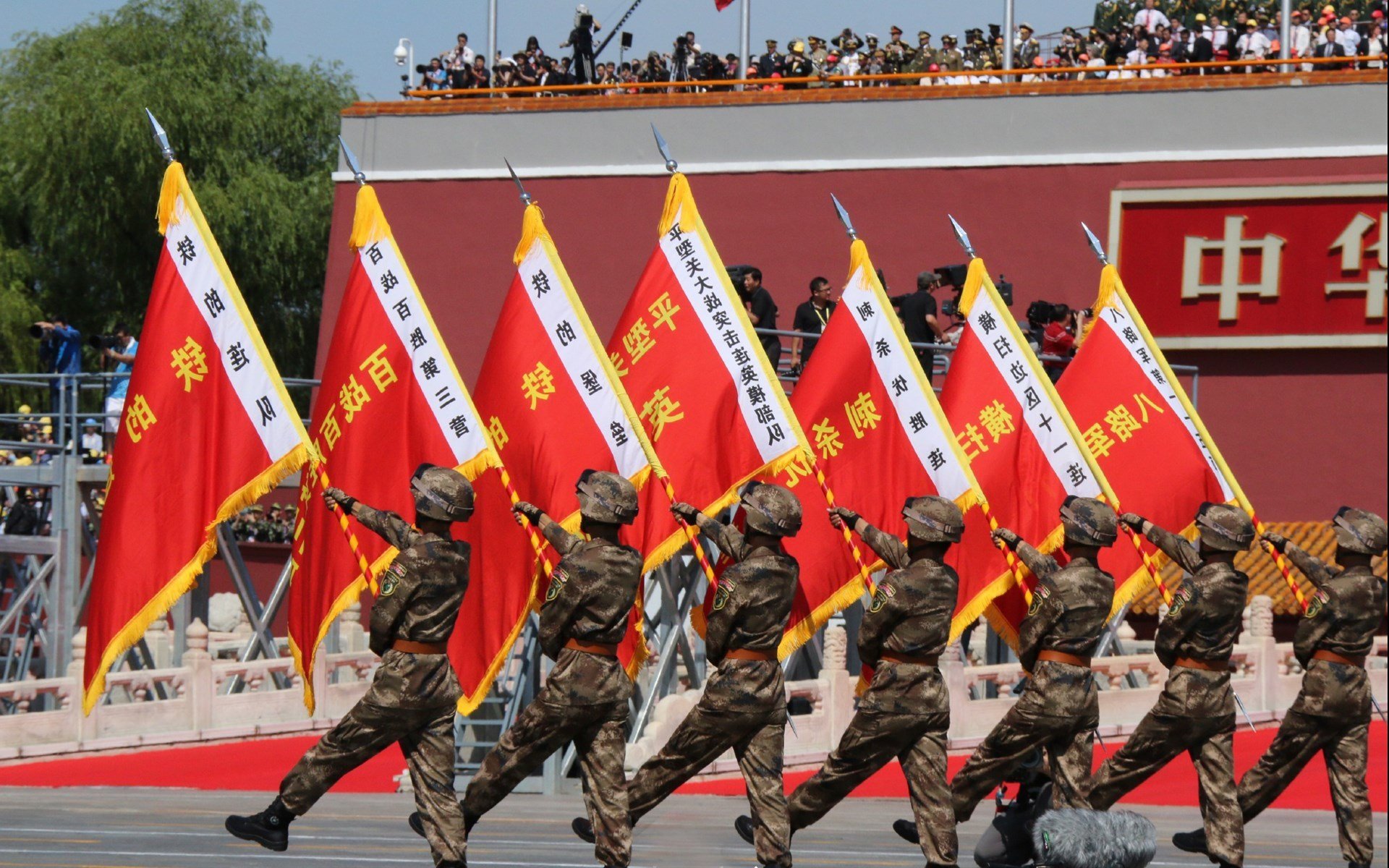 当新奥尔良的铜管乐为夏洛特响起，锡安手术刀般的撕裂与篮球地理的悄然重绘